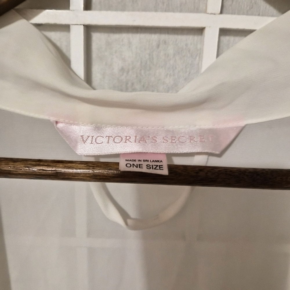 Victoria's Secret White Sheer Robe One Size - Picture 9 of 13